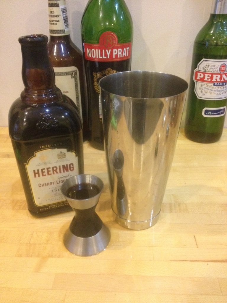 It's important to use a jigger for cocktails like this.