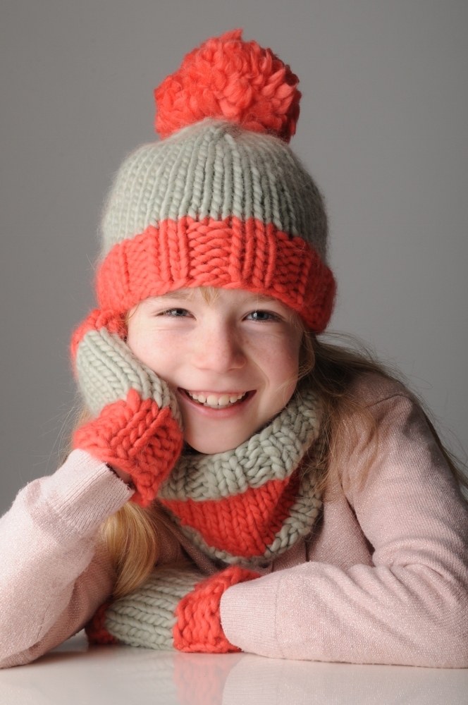 This set is super quick to knit up and warm and snuggly to wear. All three pieces are knitted in the round so there's no sewing up. If you are just doing the hat in one color you will only need one skein of Plump Superchunky. Two skeins will make the whole set!