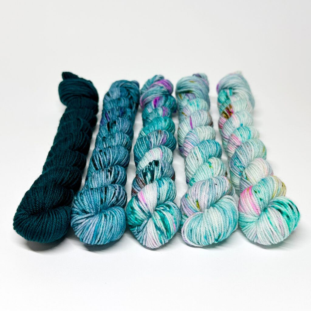 Our newest birthday custom – Spun Right Round Mini Sets!