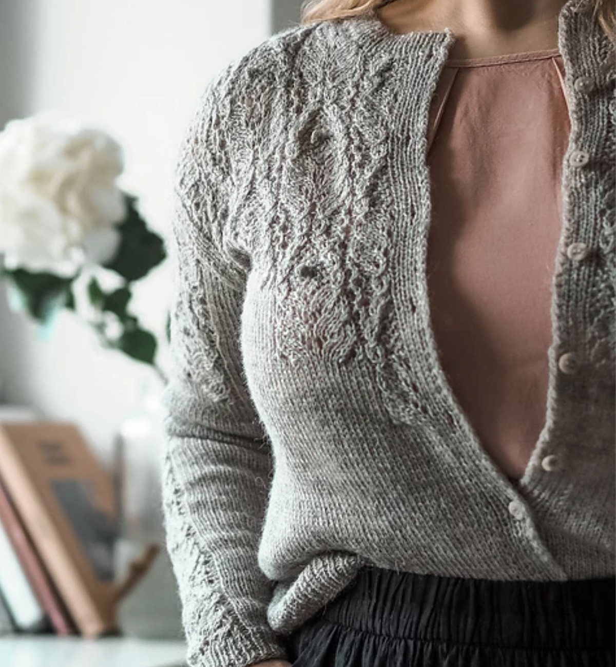 Flueriste lace sweater