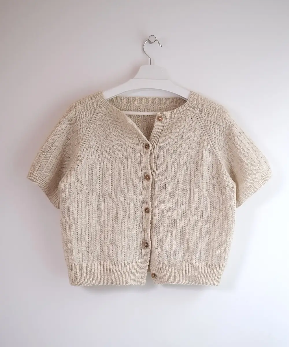 Daisy Cardigan pattern by Soumine Kim.