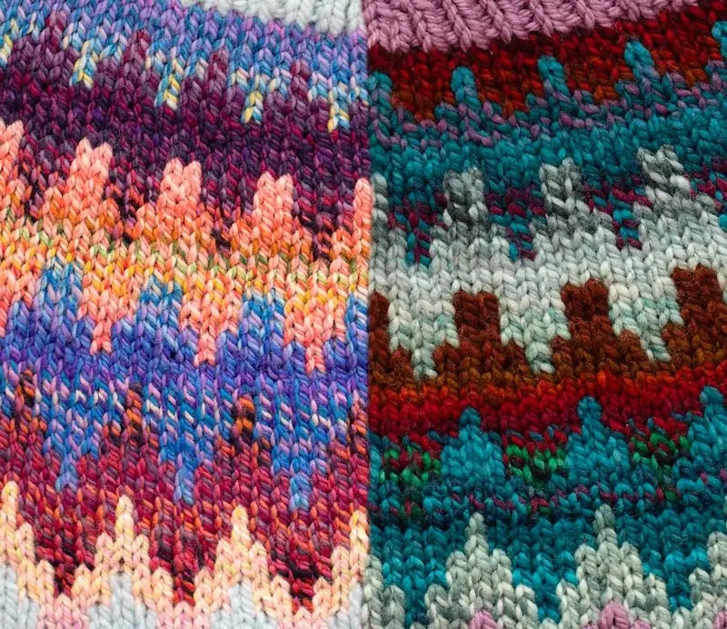 Old and new Dream State swatches of the Easy V pattern.