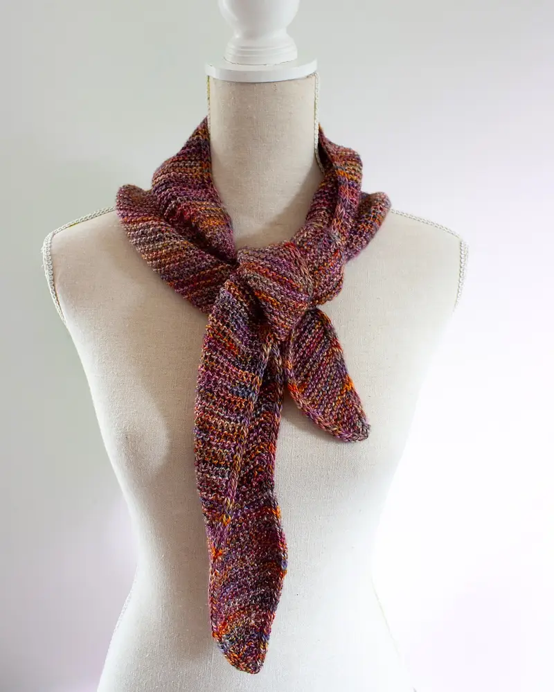 Duna Scarf pattern by Kristel Nieves.