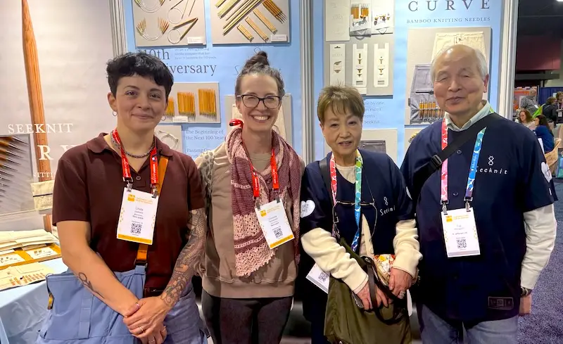 Danielle, Linda, and the Seeknit staff at the h+h show in Chicago.