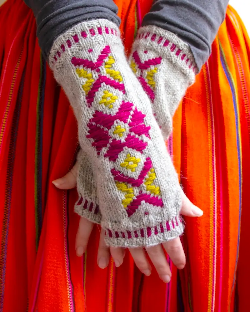 Hilja Wristwarmers by Aleks Byrd