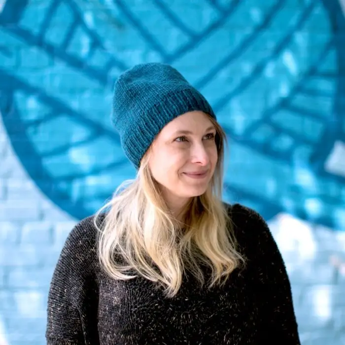 Halo Beanie pattern by Olga Buraya-Kefelian.