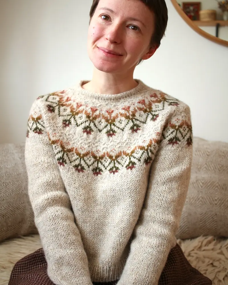 Kvit pullover by Teti Lutsak